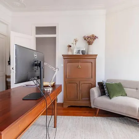 公寓 Casa Flores 4br + Office Space And A/c Lisboa