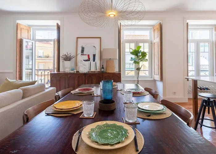 Casa Flores 4br + Office Space And A/c * リスボン