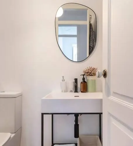 Casa Flores 4br + Office Space And A/c アパート