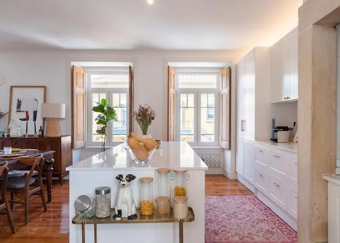 Casa Flores 4br + Office Space And A/c