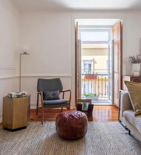 Casa Flores 4br + Office Space And A/c