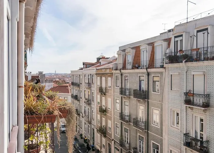 Casa Flores 4br + Office Space And A/c דירה *