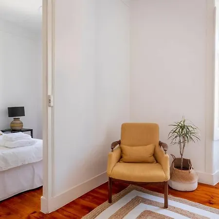 Apartamento Casa Flores 4br + Office Space And A/c Lisboa