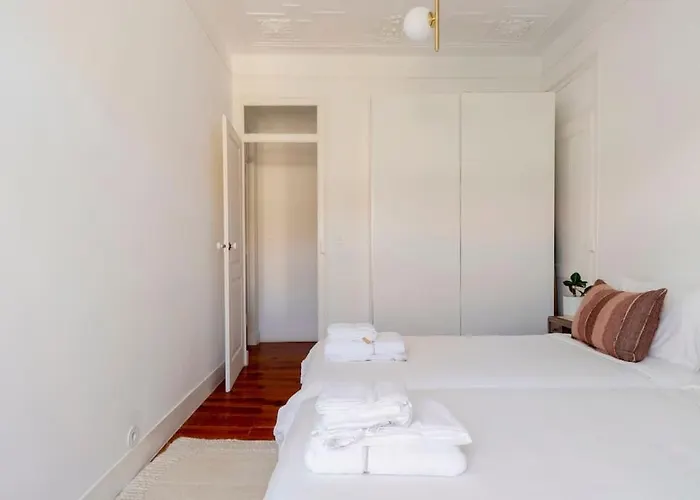 Casa Flores 4br + Office Space And A/c * Lissabon